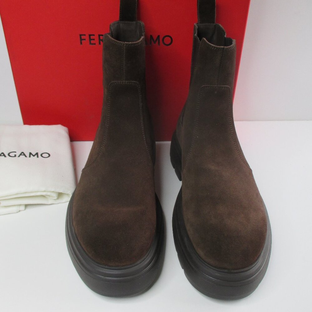 Ferragamo Mens Size 8 Brown Suede Pull-on Boots Made in Italy NWT